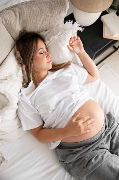 Беременность на 10 неделе: 3 способа понять, что все хорошо
